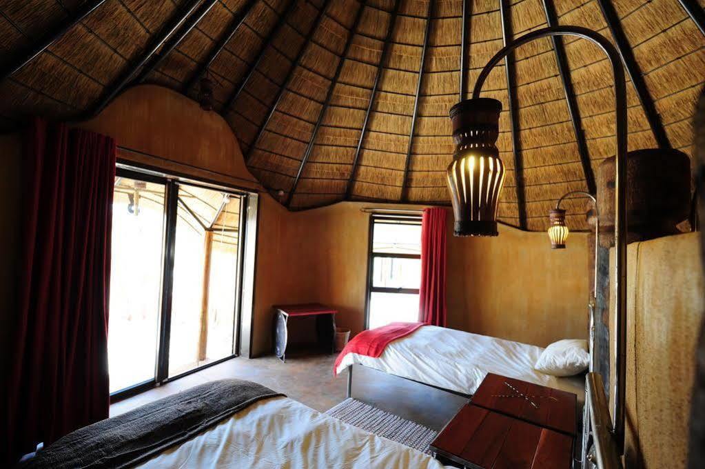Ongula Village Homestead Lodge Ondangwa Exterior foto